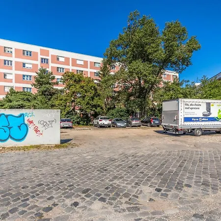 Sofia - With Parking Apartment Pressburg